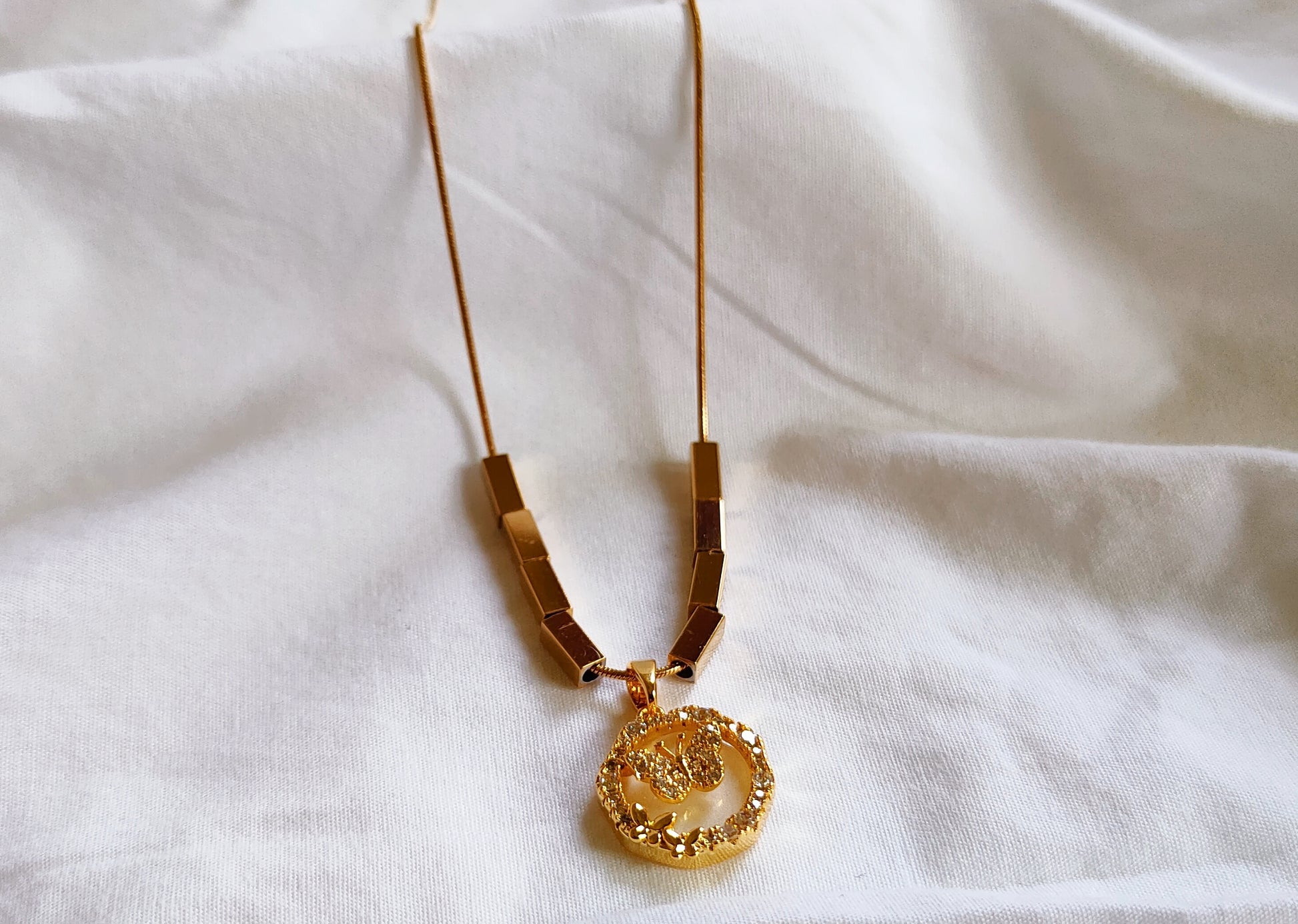 Aurora Flight anti tarnish necklace